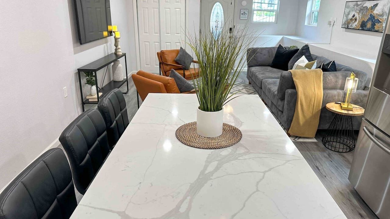 Photo of Livingroom in Downtown Sacramento