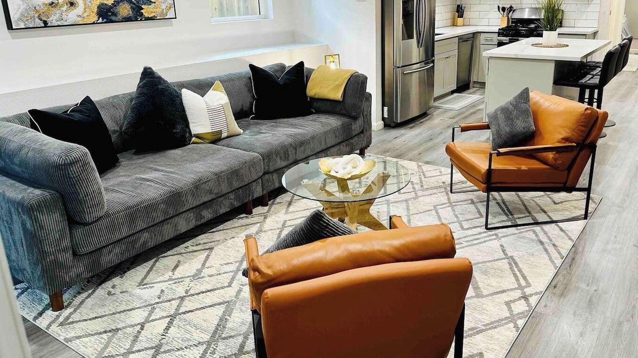 Photo of Livingroom in Downtown Sacramento