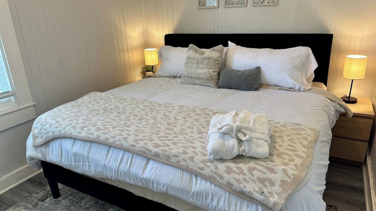 Photo of Bedroom in Downtown Sacramento