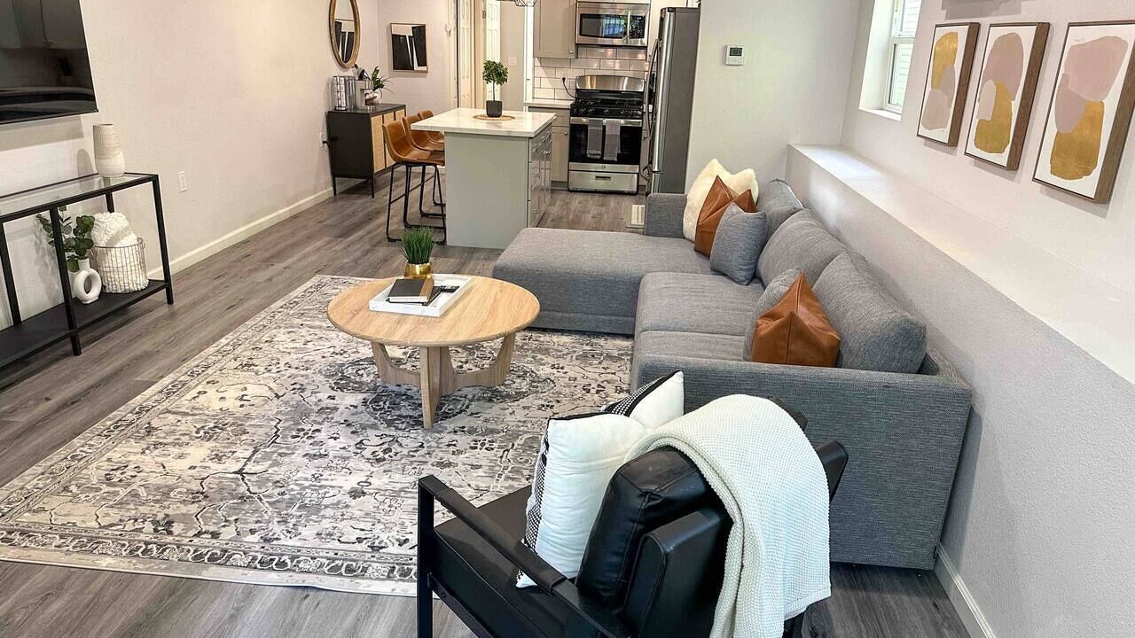 Photo of Livingroom in Downtown Sacramento