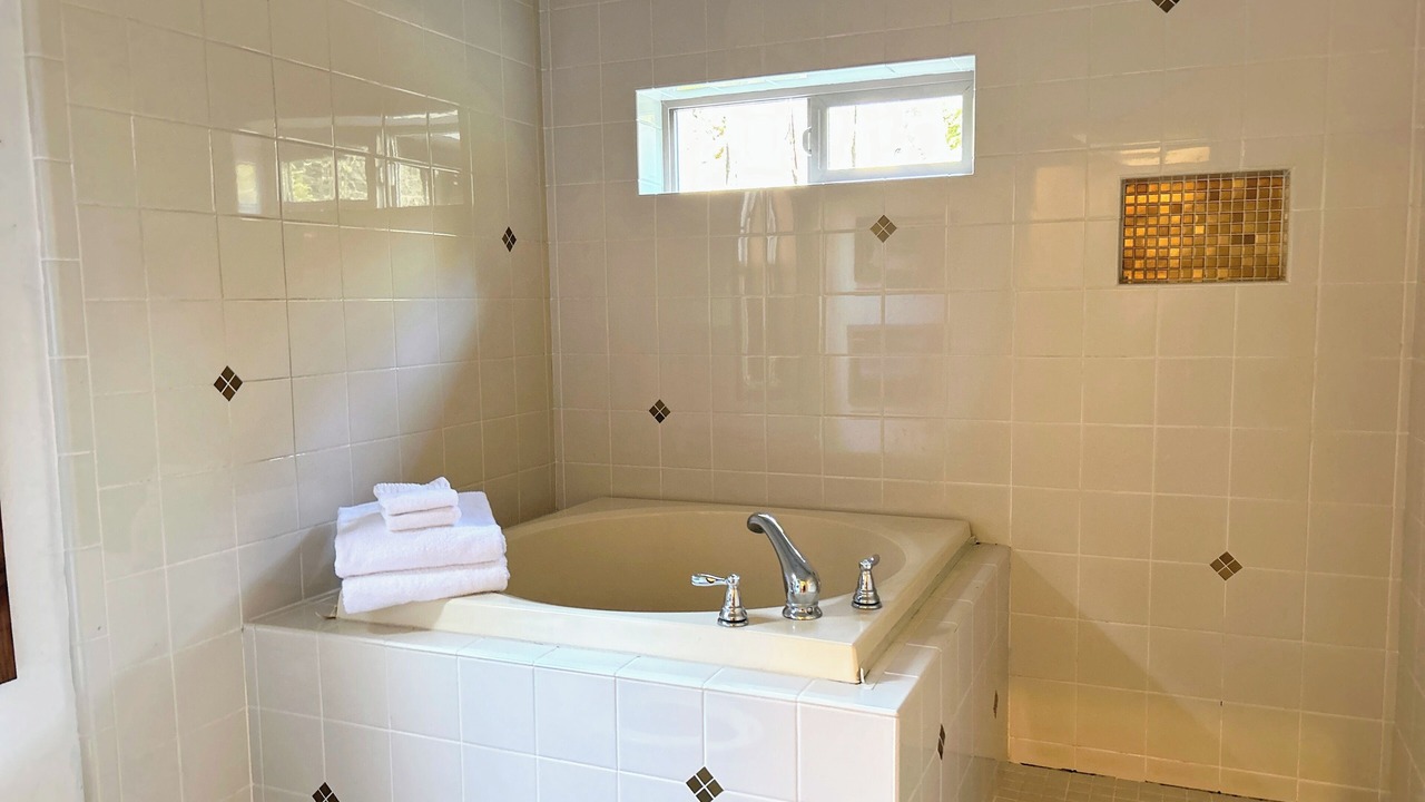 Photo of Bathroom in Westhaven-Moonstone