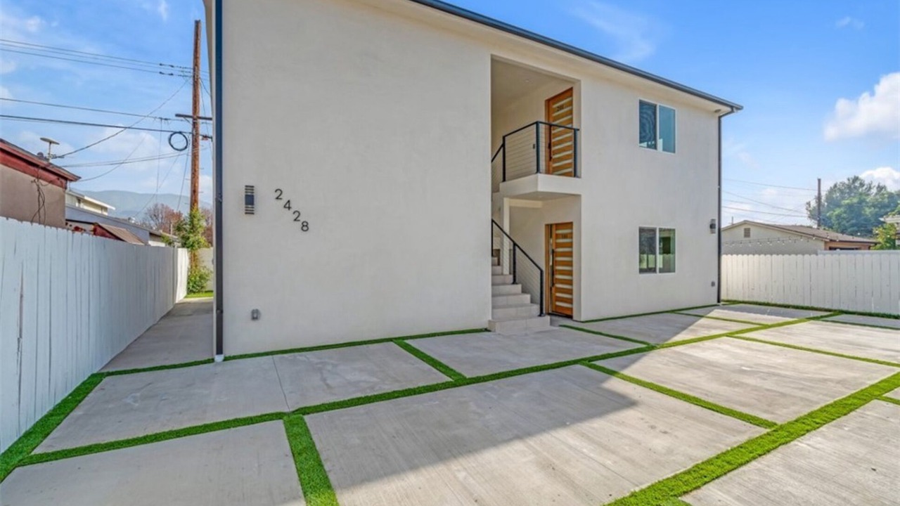 Photo of Outdoor in Burbank