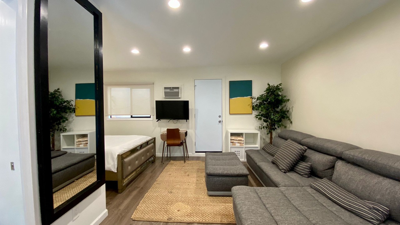 Photo of Bedroom in Beverly Hills