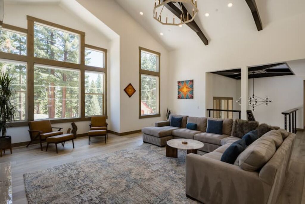 Photo of Livingroom in North Lake Tahoe