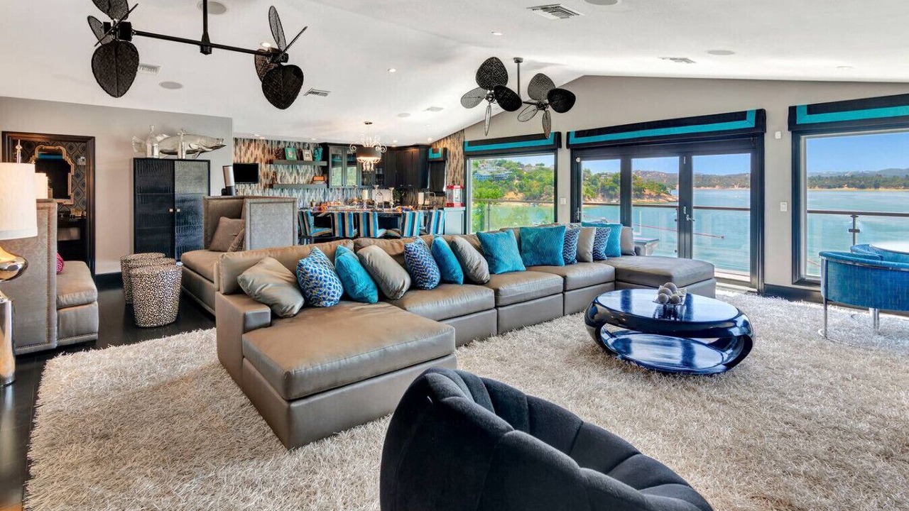 Photo of Livingroom in Oak Shores