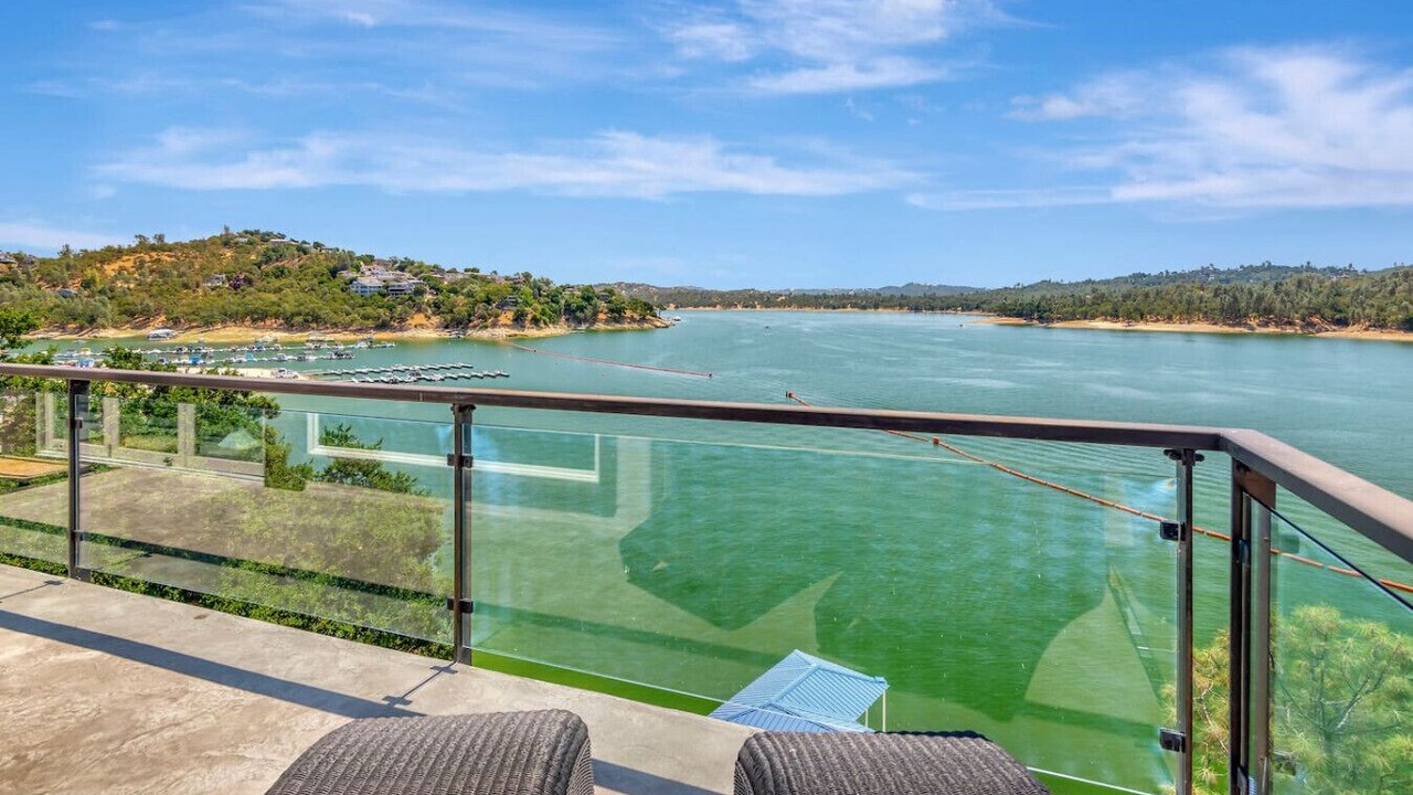 Photo of Patio Balcony in Oak Shores
