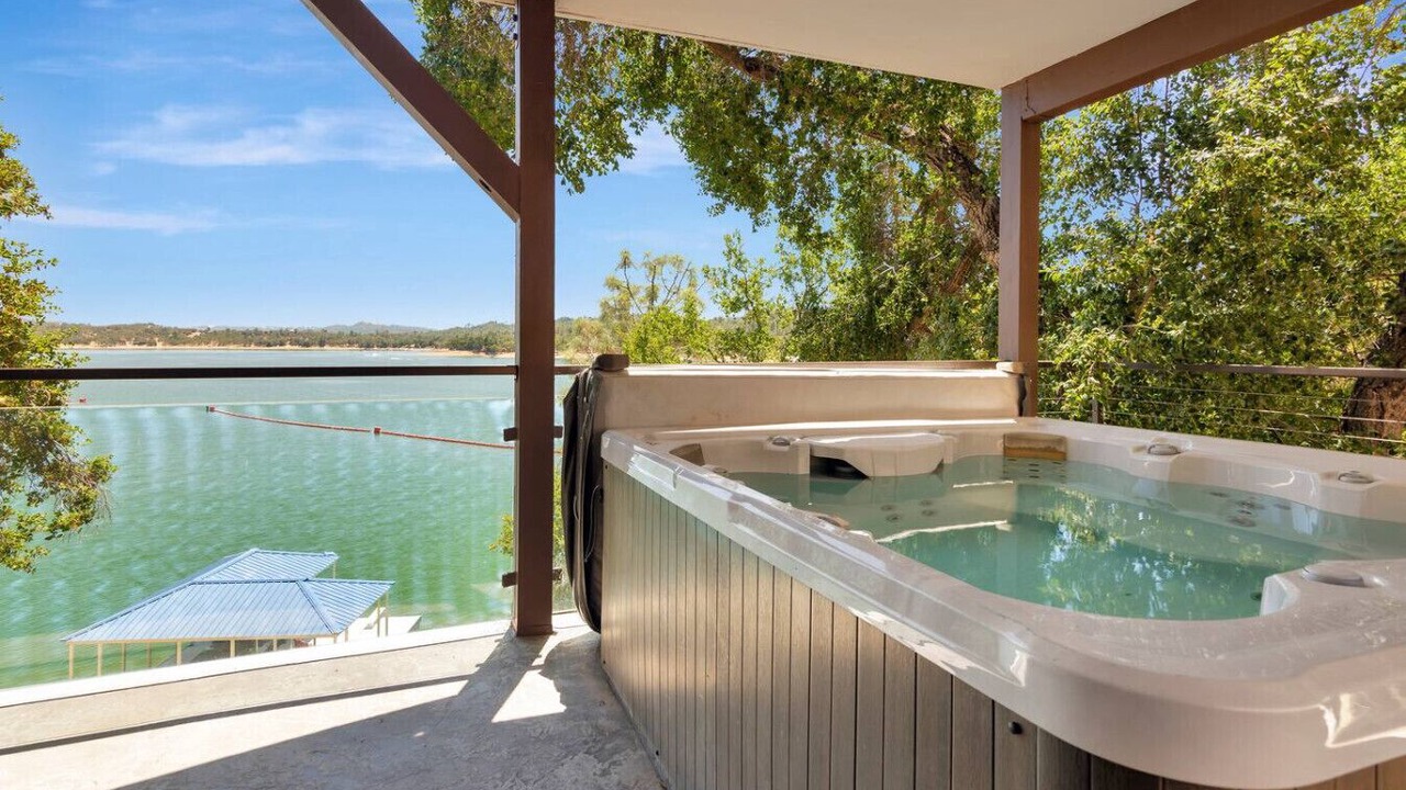 Photo of Outdoor in Oak Shores