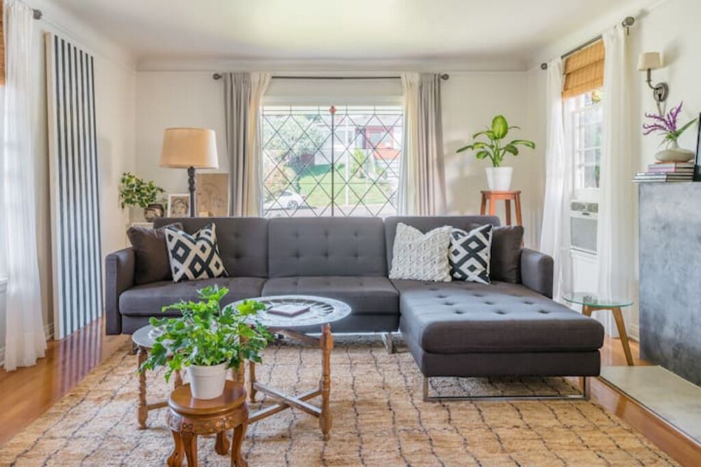 Photo of Livingroom in Mid City