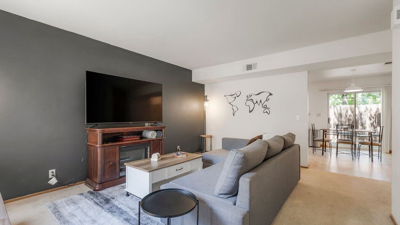 Photo of Livingroom in Chico