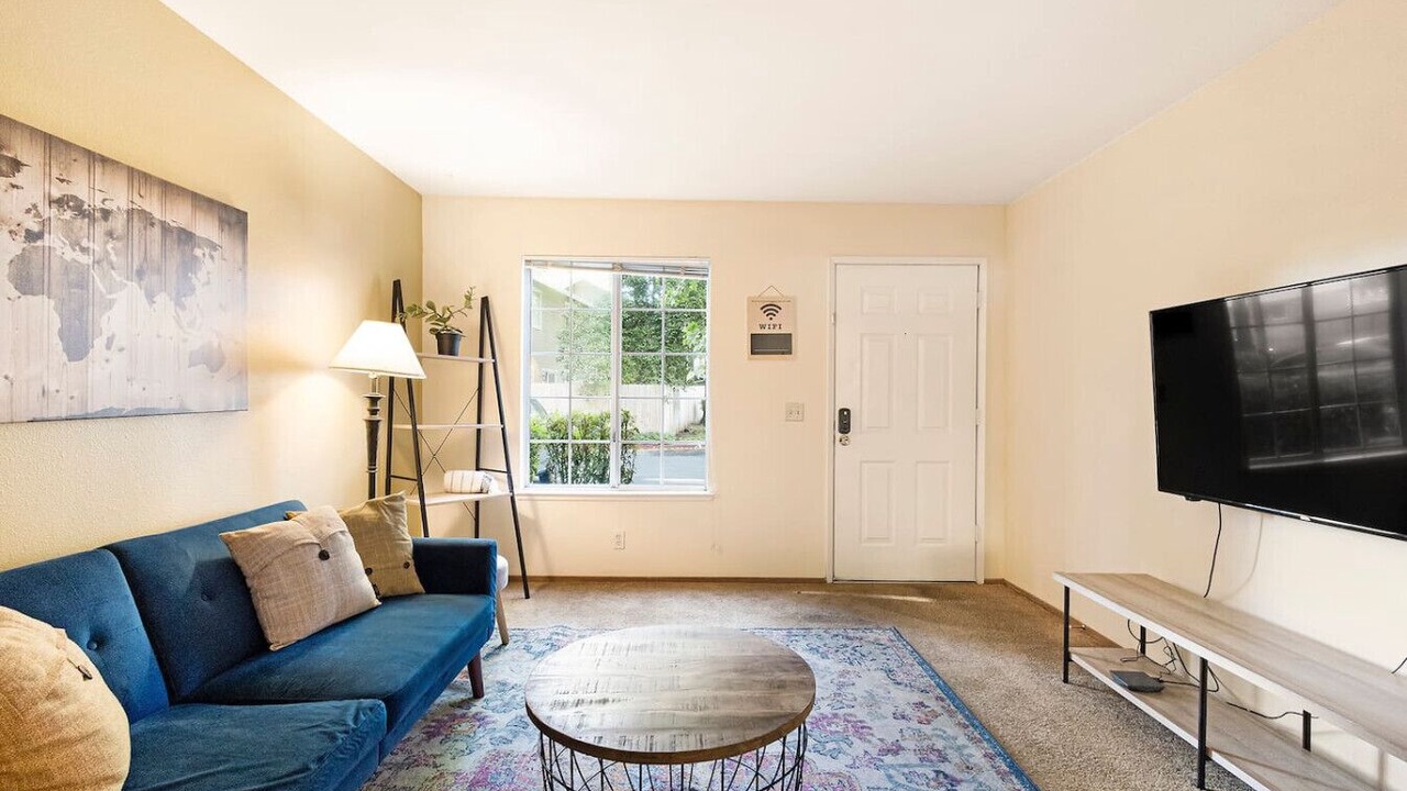 Photo of Livingroom in Chico