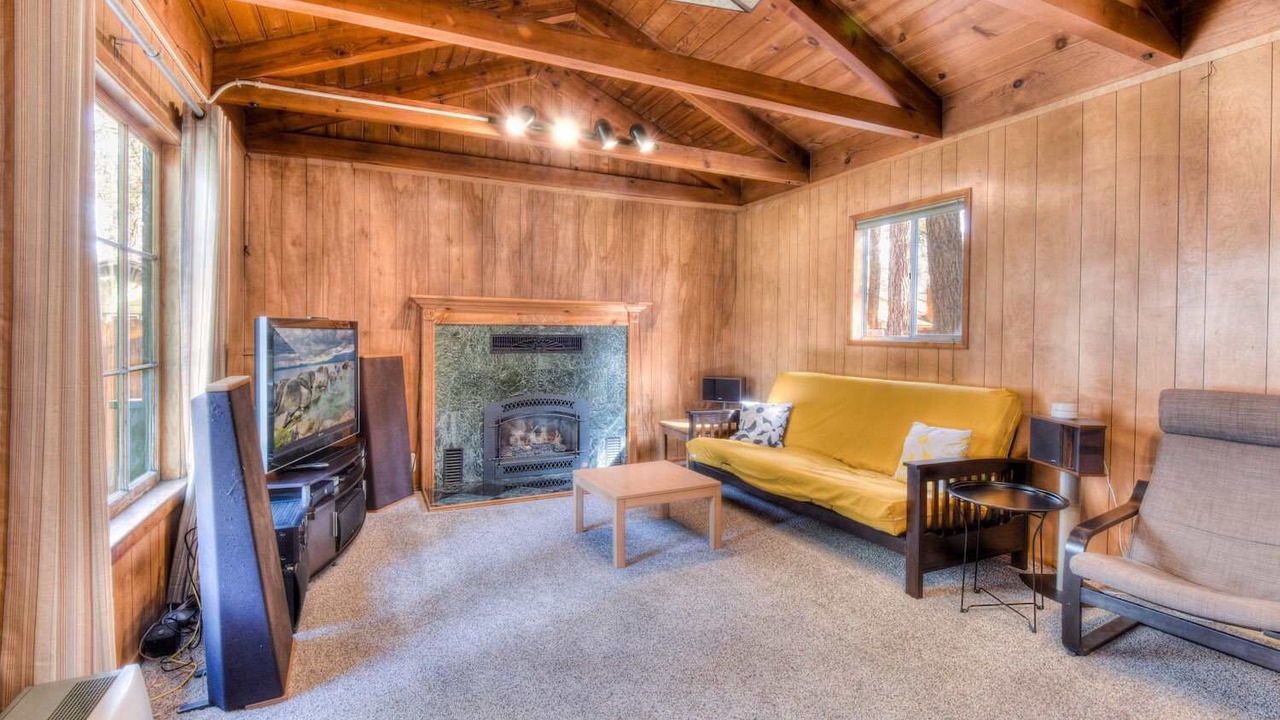 Photo of Bedroom in Tahoe Island