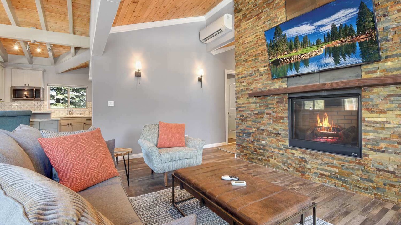 Photo of Livingroom in Alpine Meadows