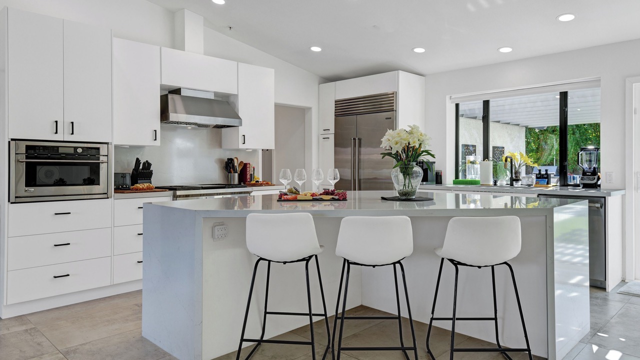 Photo of Kitchen in Racquet Club West