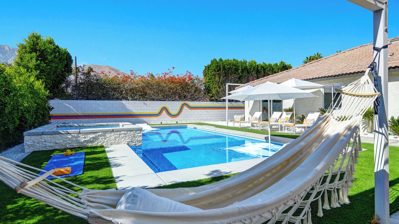 Photo of Outdoor in Racquet Club West