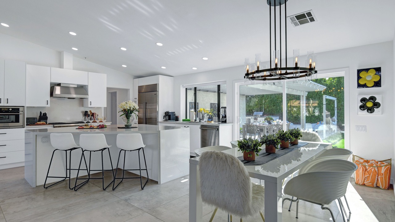 Photo of Kitchen in Racquet Club West
