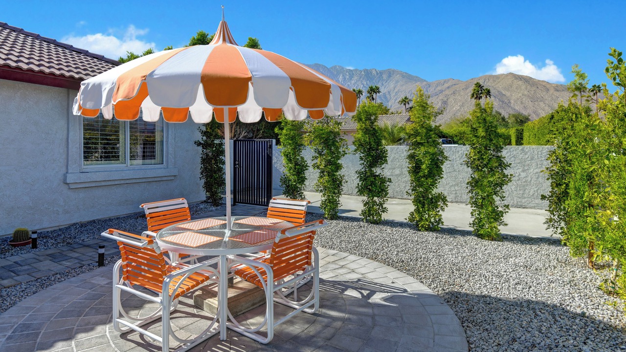 Photo of Outdoor in Racquet Club West