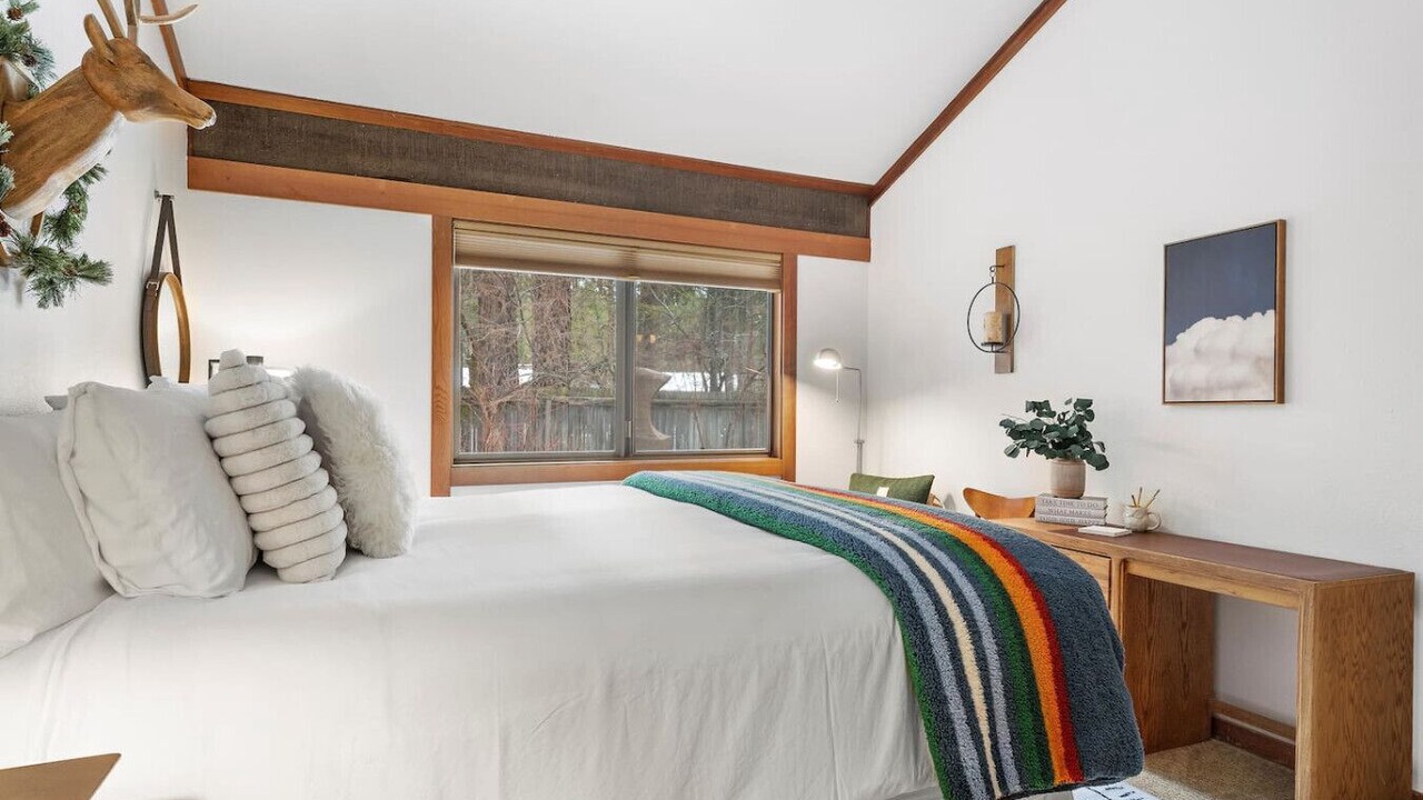 Photo of Bedroom in Graeagle