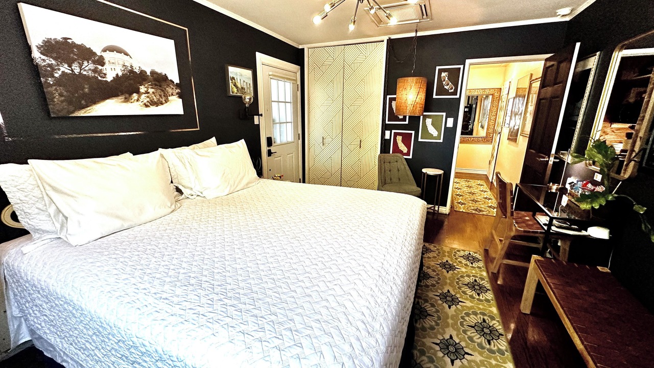 Photo of Bedroom in North Hollywood