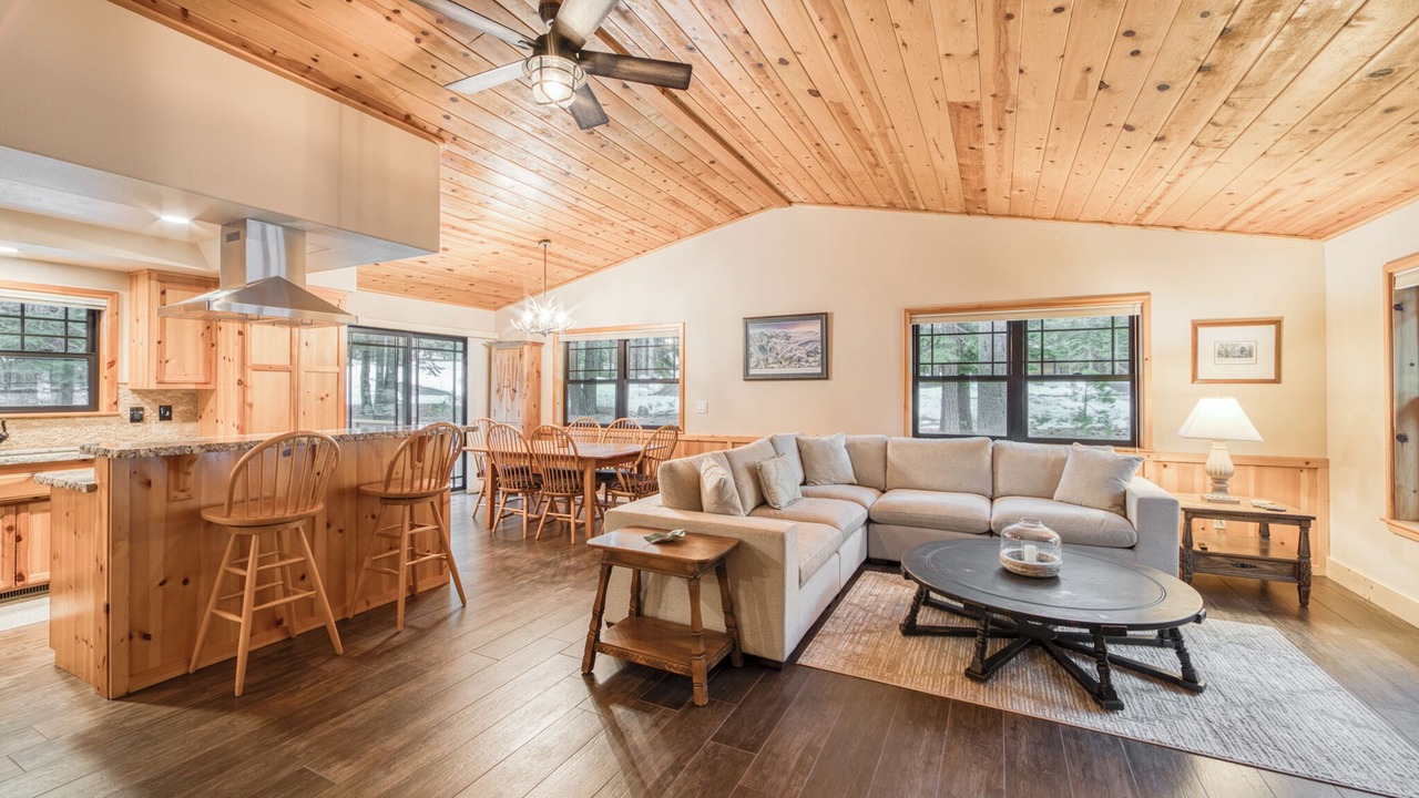 Photo of Livingroom in Truckee