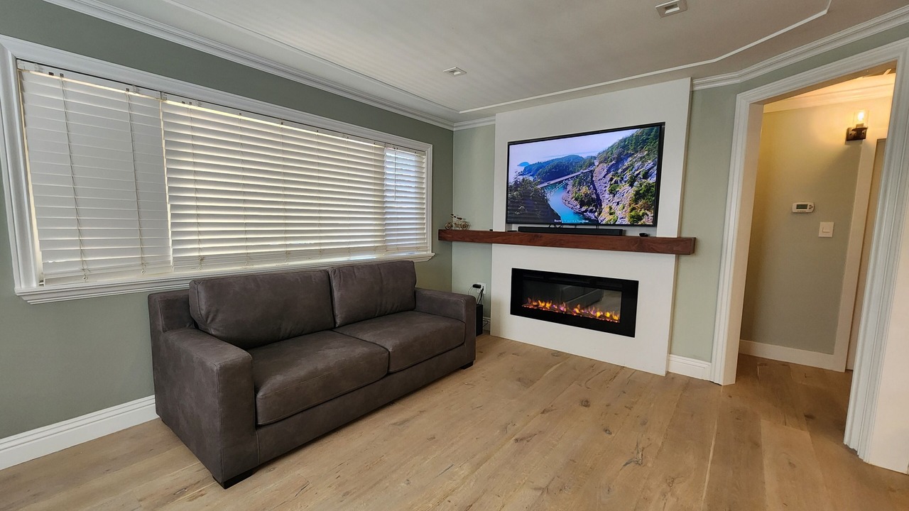 Photo of Livingroom in Vista