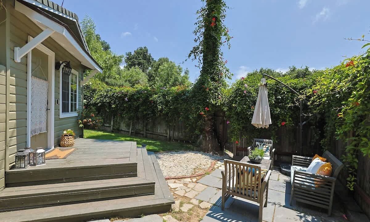 Photo of Outdoor in Fernwood