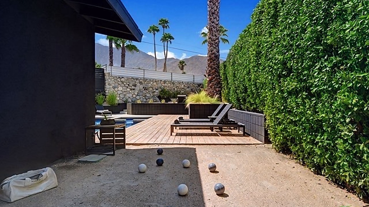Photo of Patio Balcony in Chino Canyon