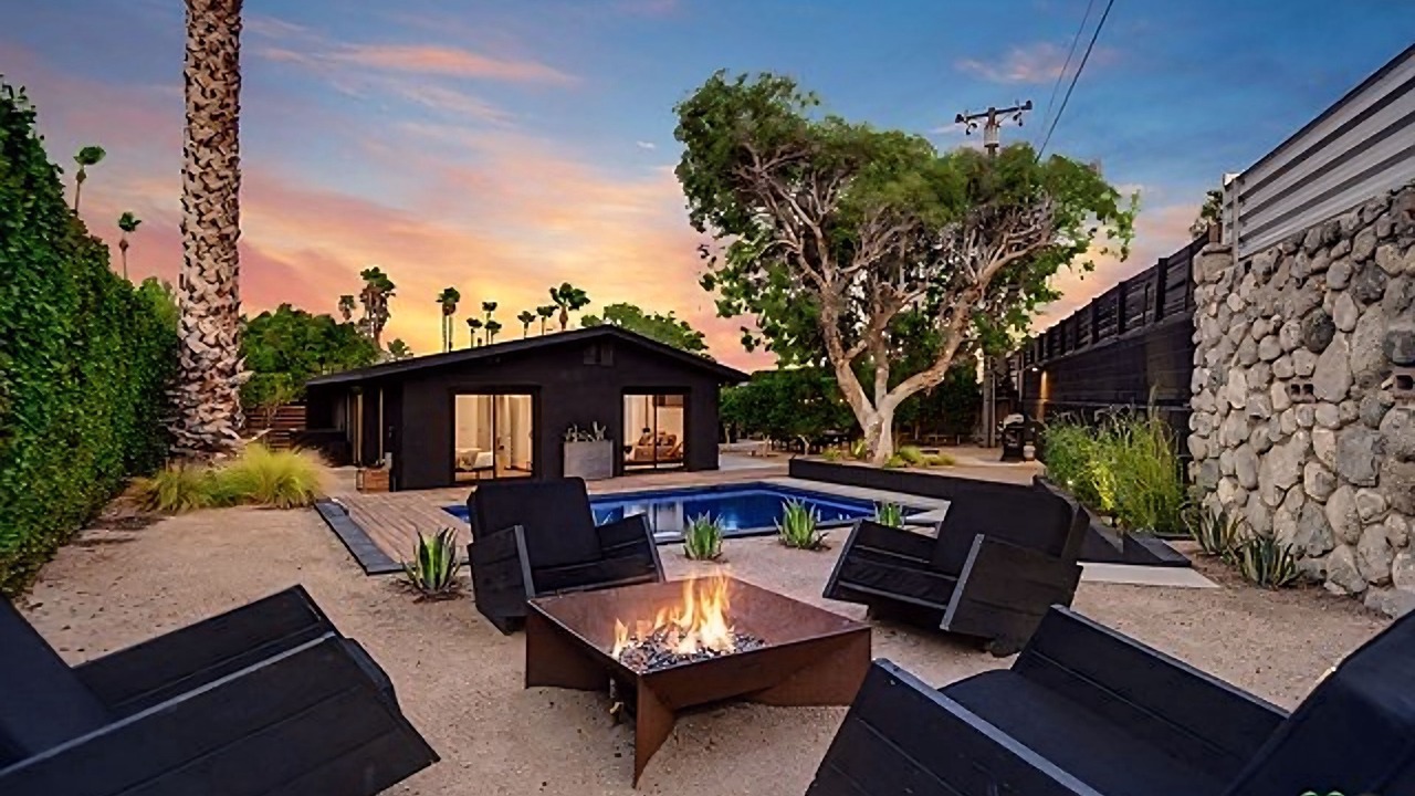 Photo of Patio Balcony in Chino Canyon
