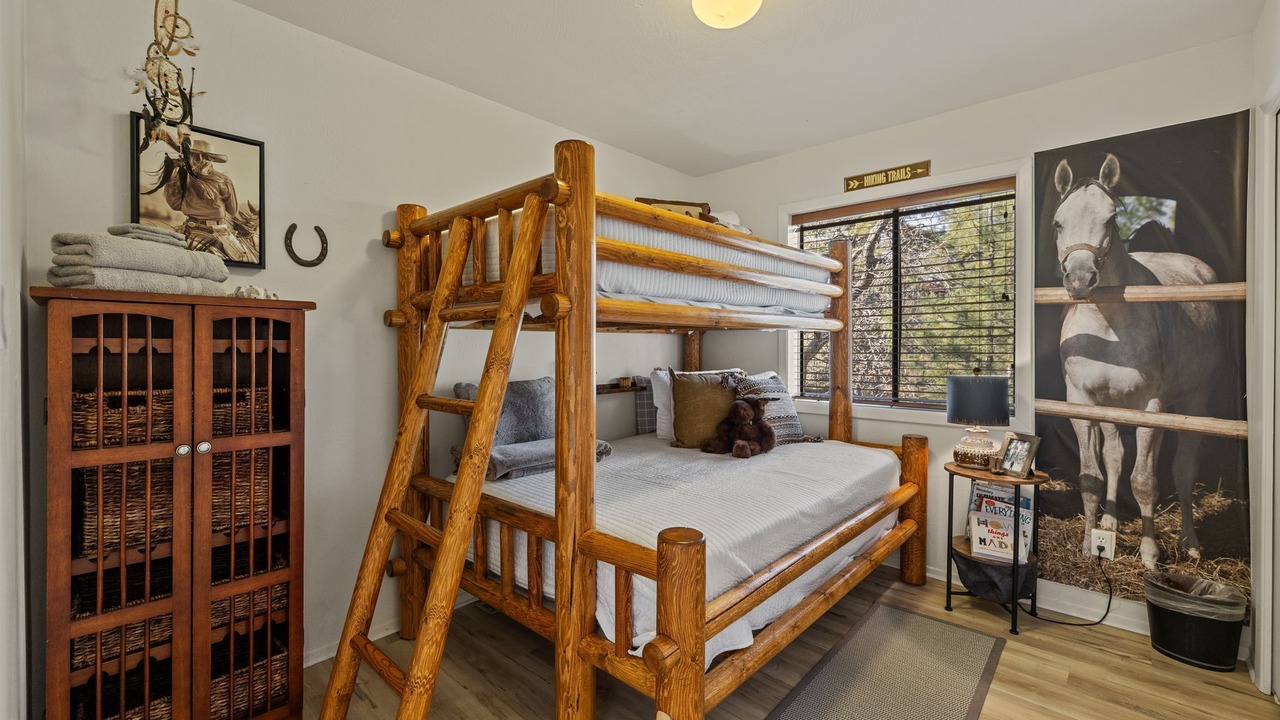 Photo of Bedroom in Highland Pines
