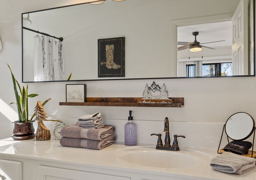 Photo of Bathroom in Highland Pines
