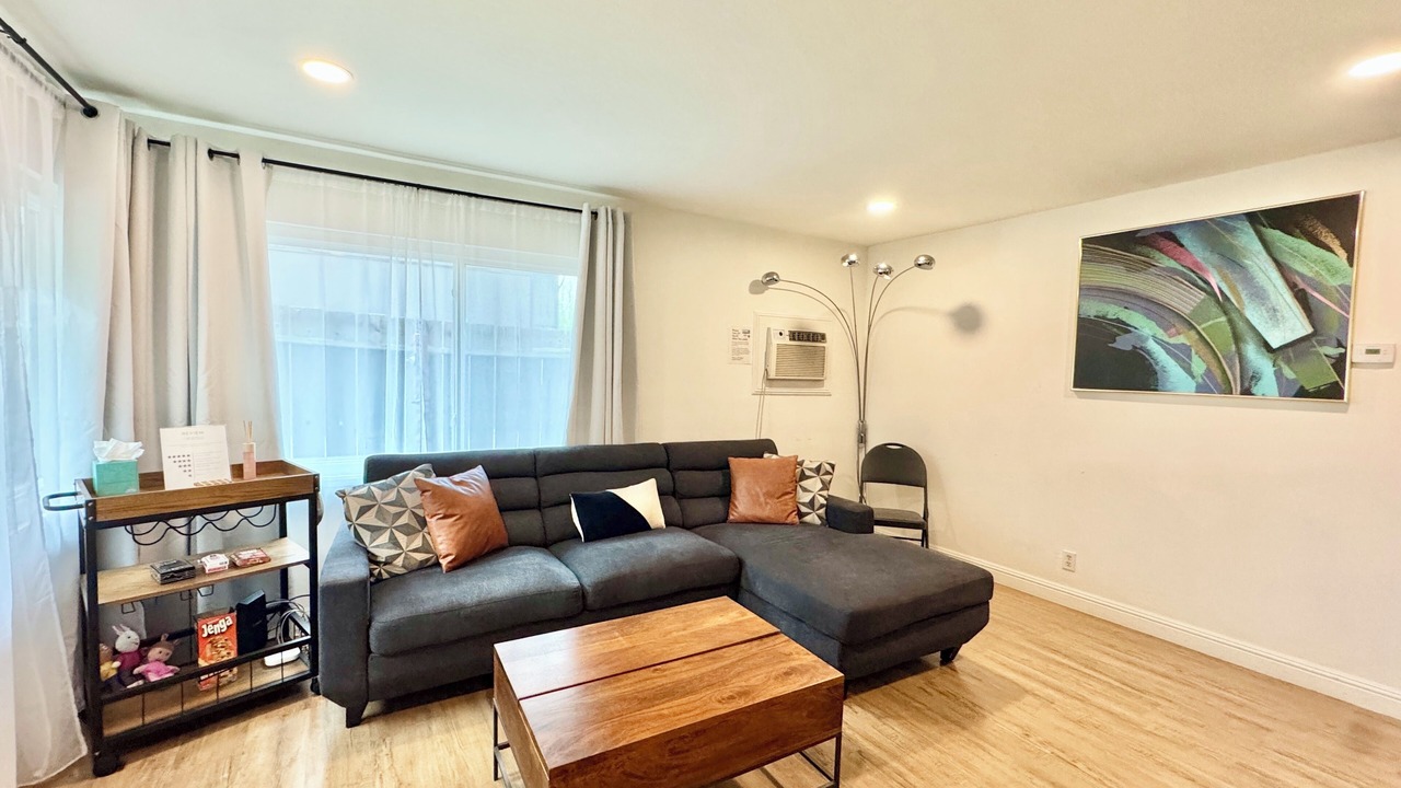 Photo of Livingroom in Concord