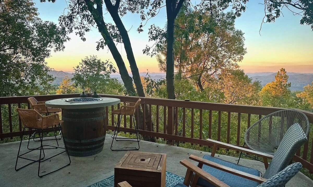 Photo of Patio Balcony in Lake Arrowhead