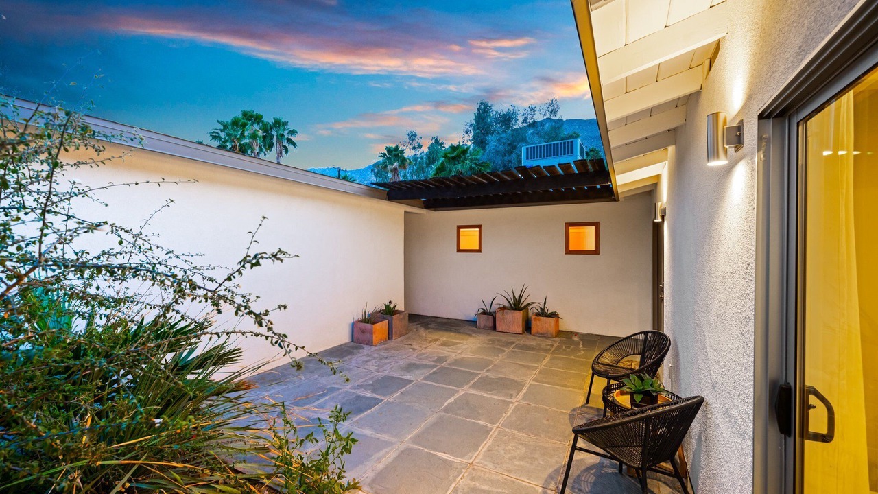 Photo of Patio Balcony in The Mesa