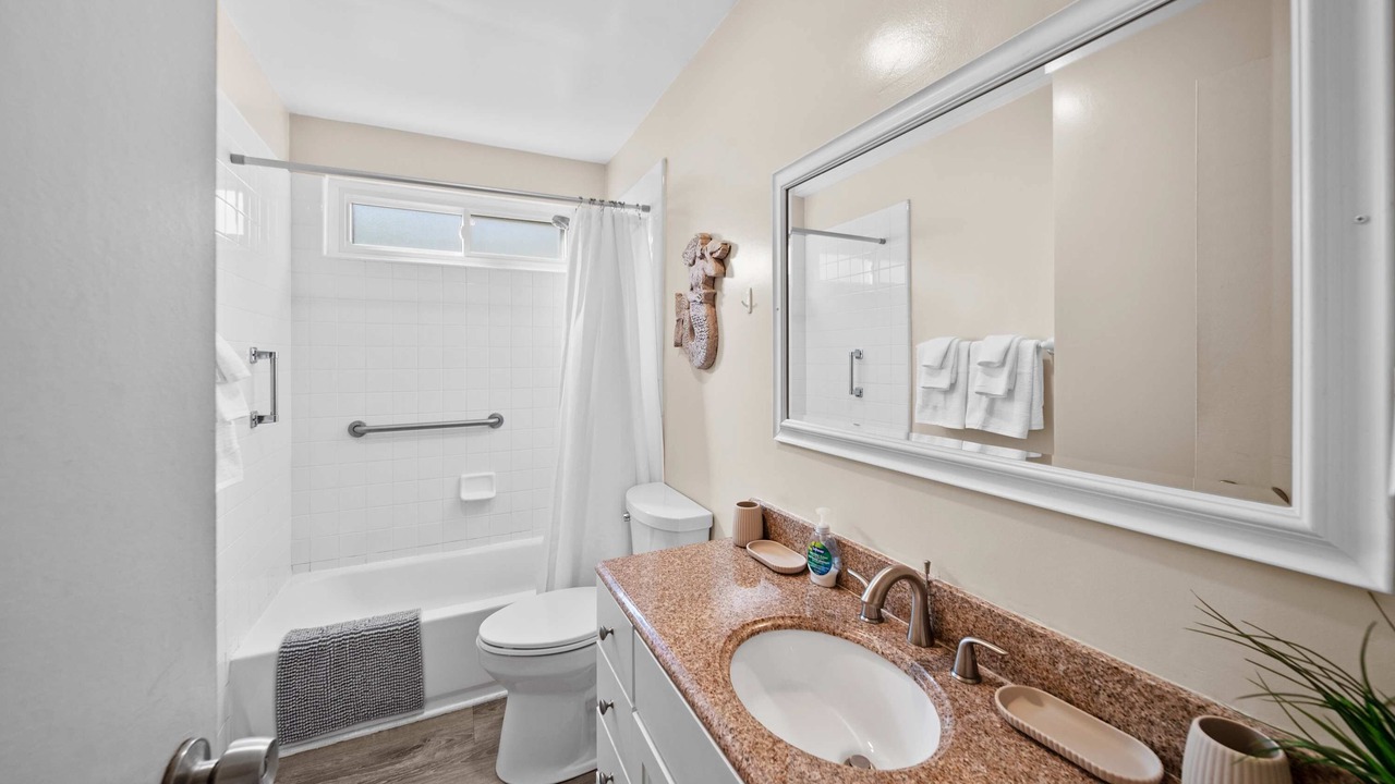 Photo of Bathroom in Balboa Island