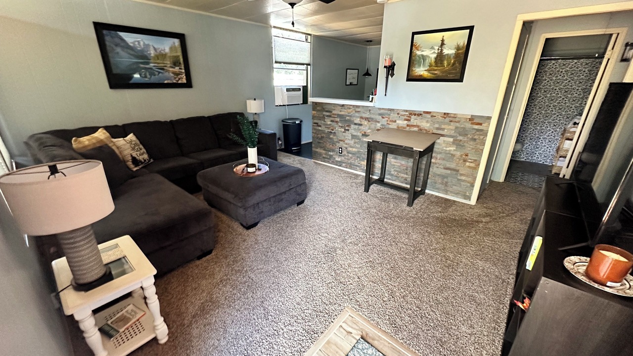 Photo of Livingroom in Ponderosa Park