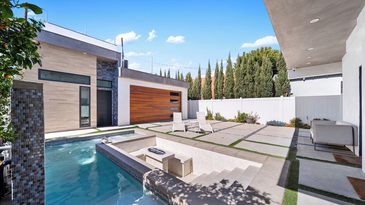Photo of Outdoor in Mid City