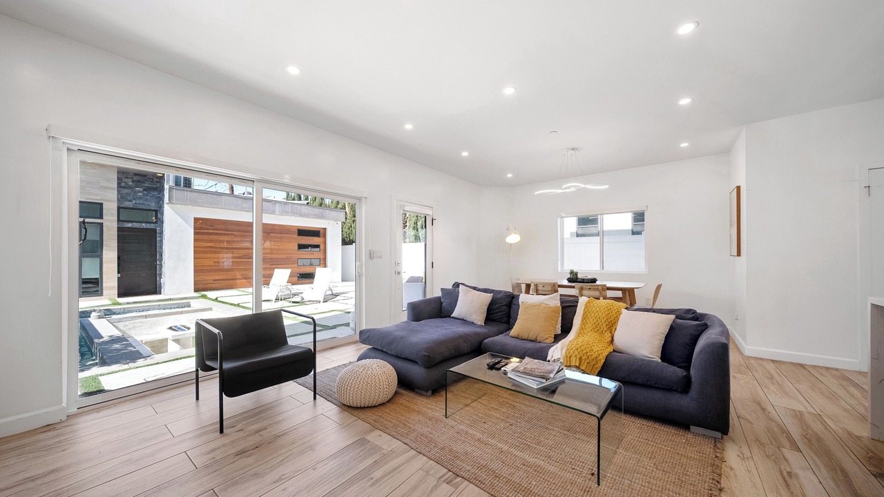 Photo of Livingroom in Mid City
