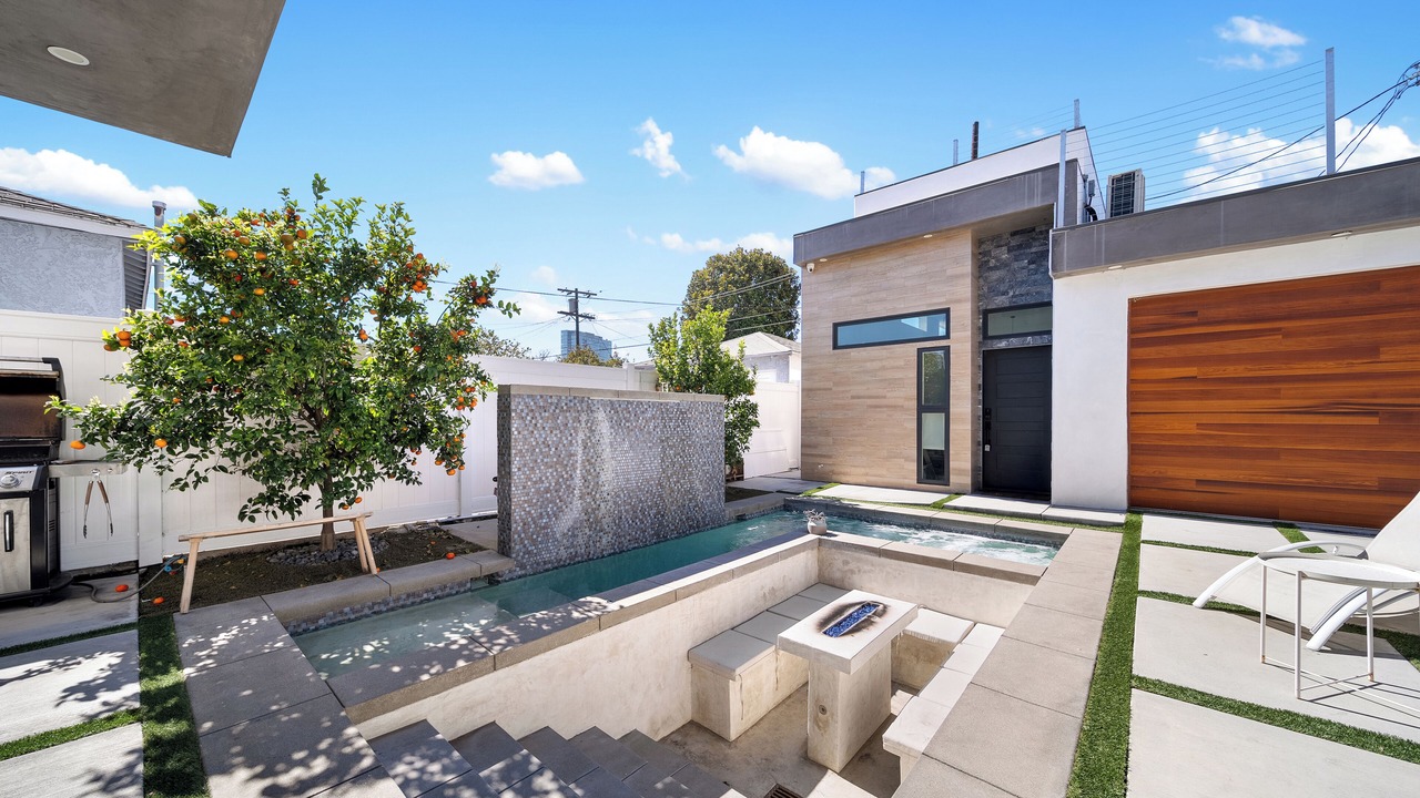 Photo of Outdoor in Mid City