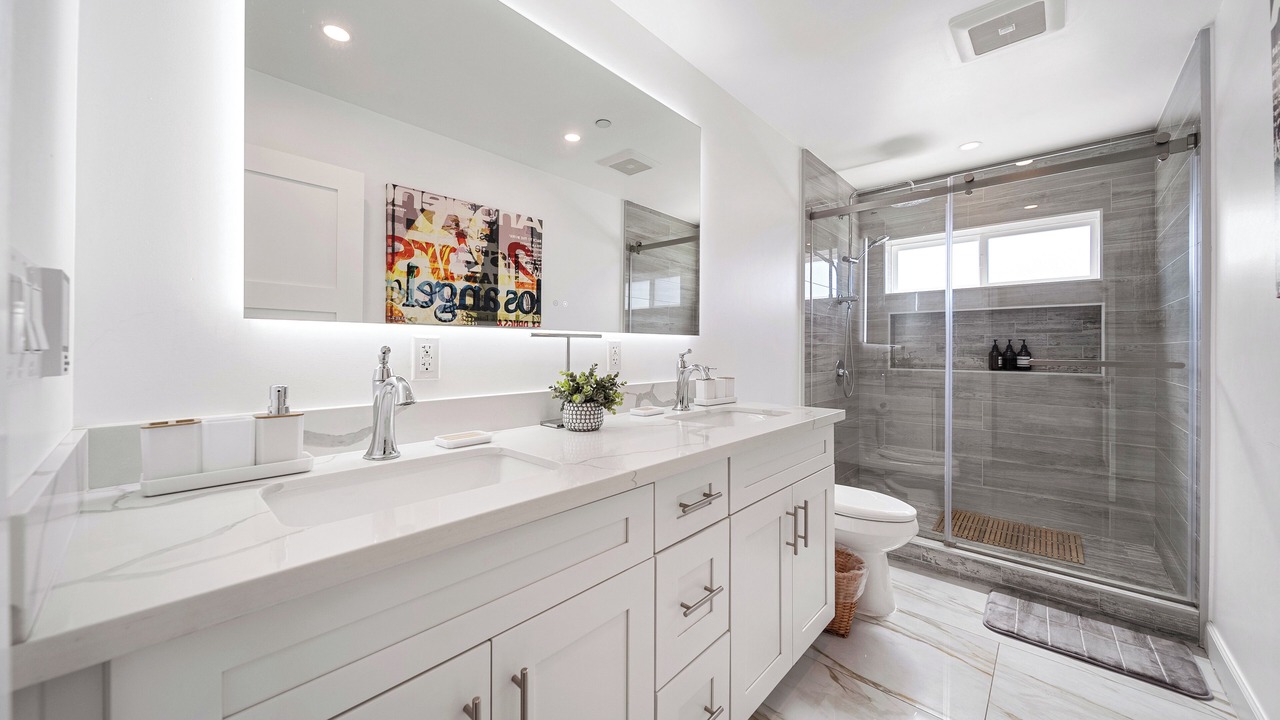 Photo of Bathroom in Mid City