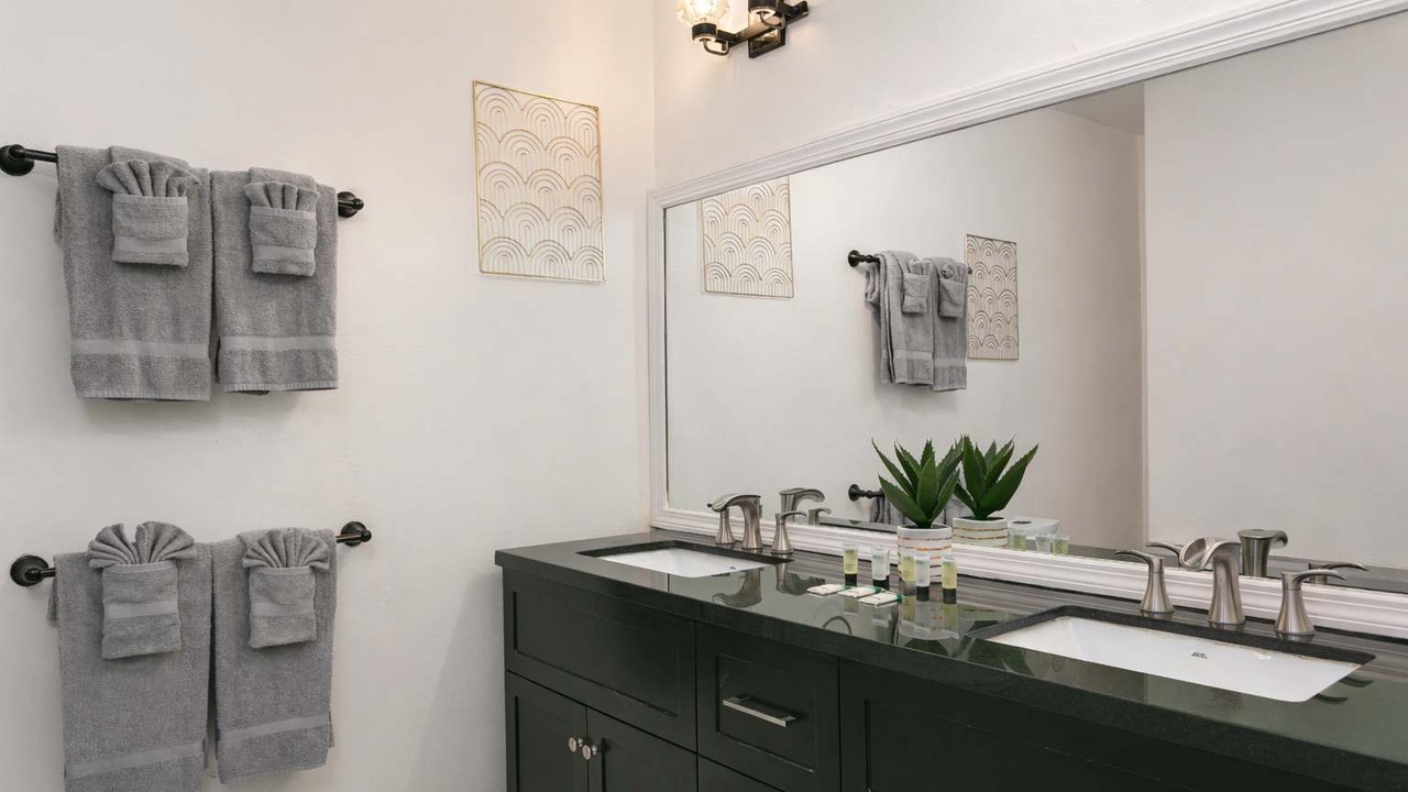 Photo of Bathroom in Gaslamp Quarter