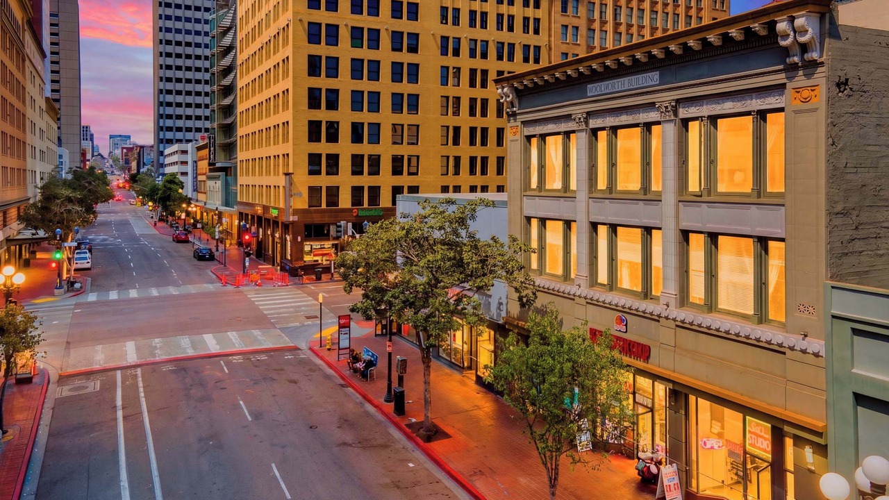 Photo of Others in Gaslamp Quarter