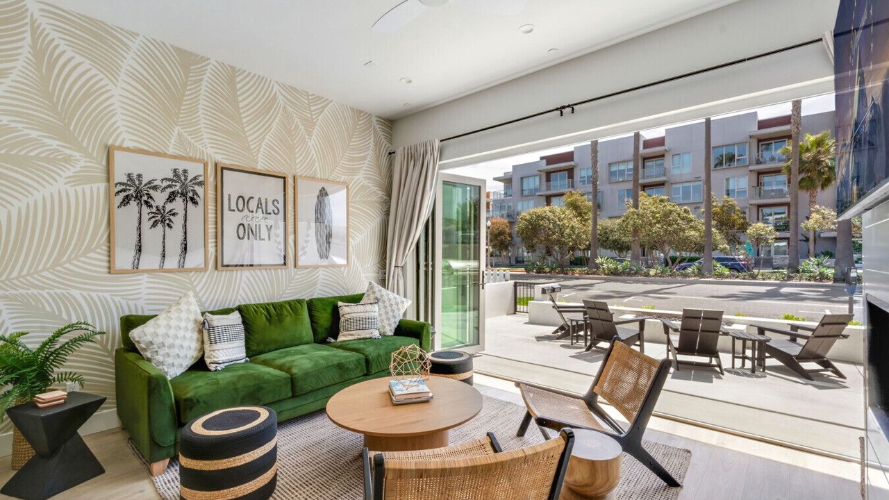 Photo of Livingroom in Huntington Beach