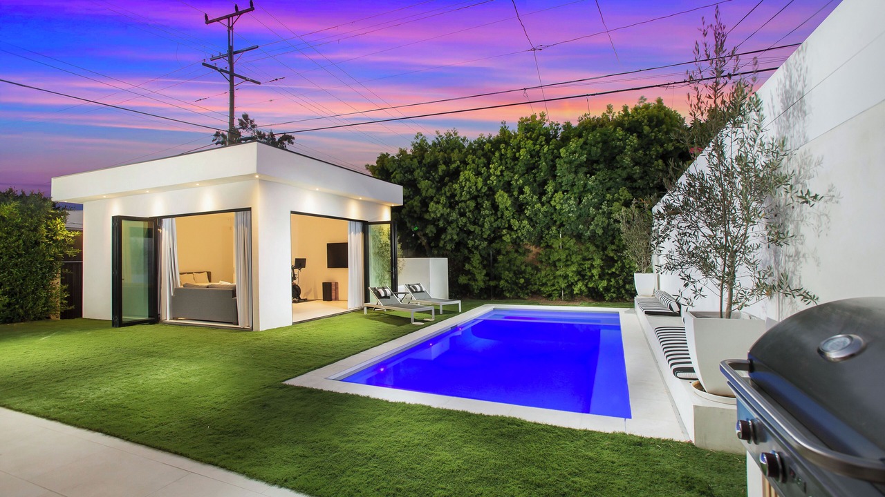 Photo of Patio Balcony in Beverly Hills