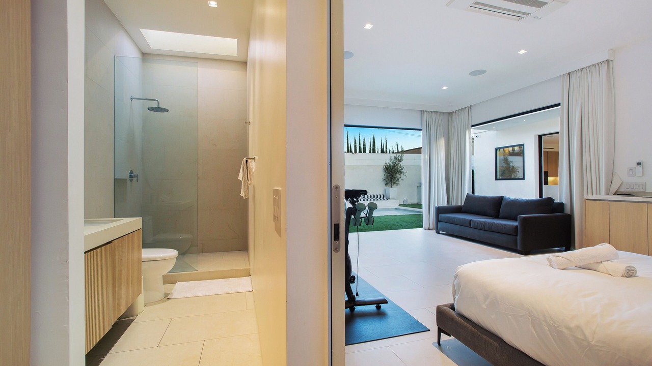 Photo of Bedroom in Beverly Hills