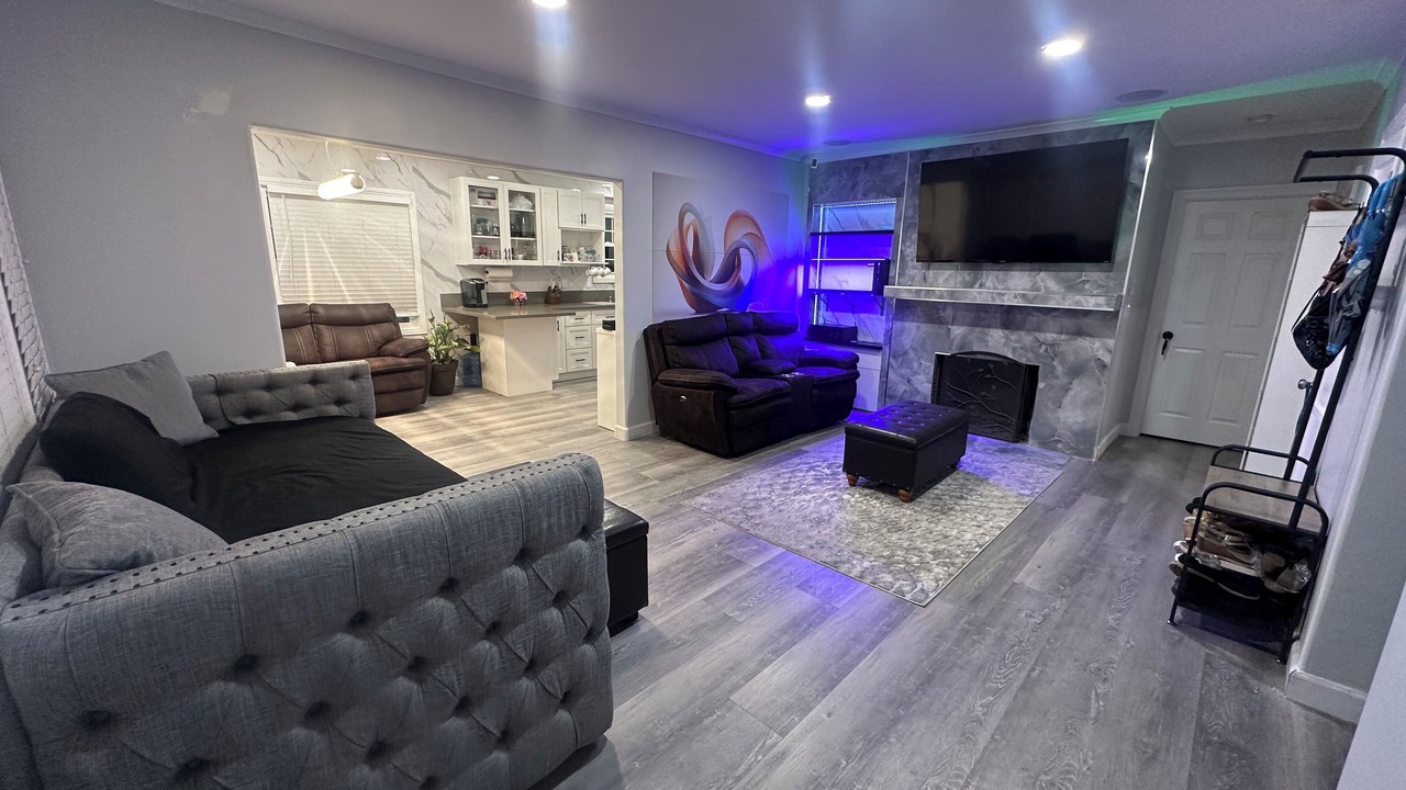 Photo of Livingroom in Los Angeles