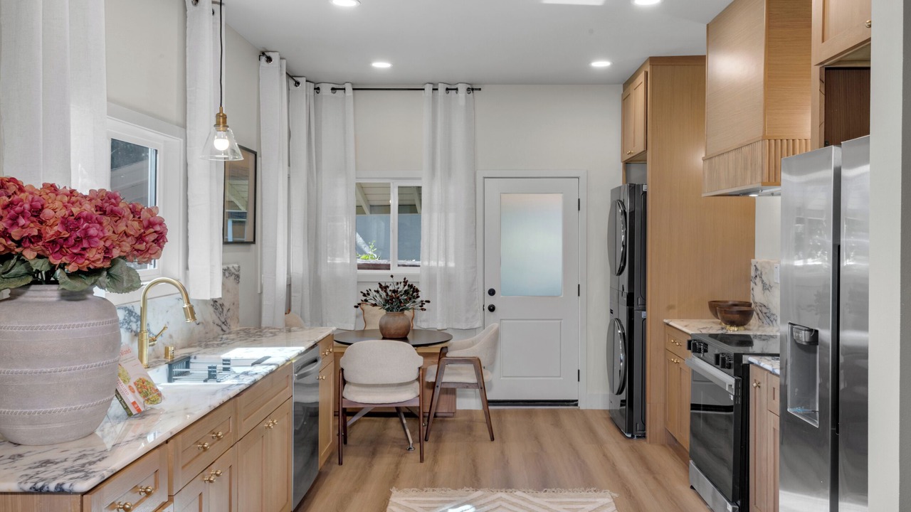 Photo of Kitchen in Midway City