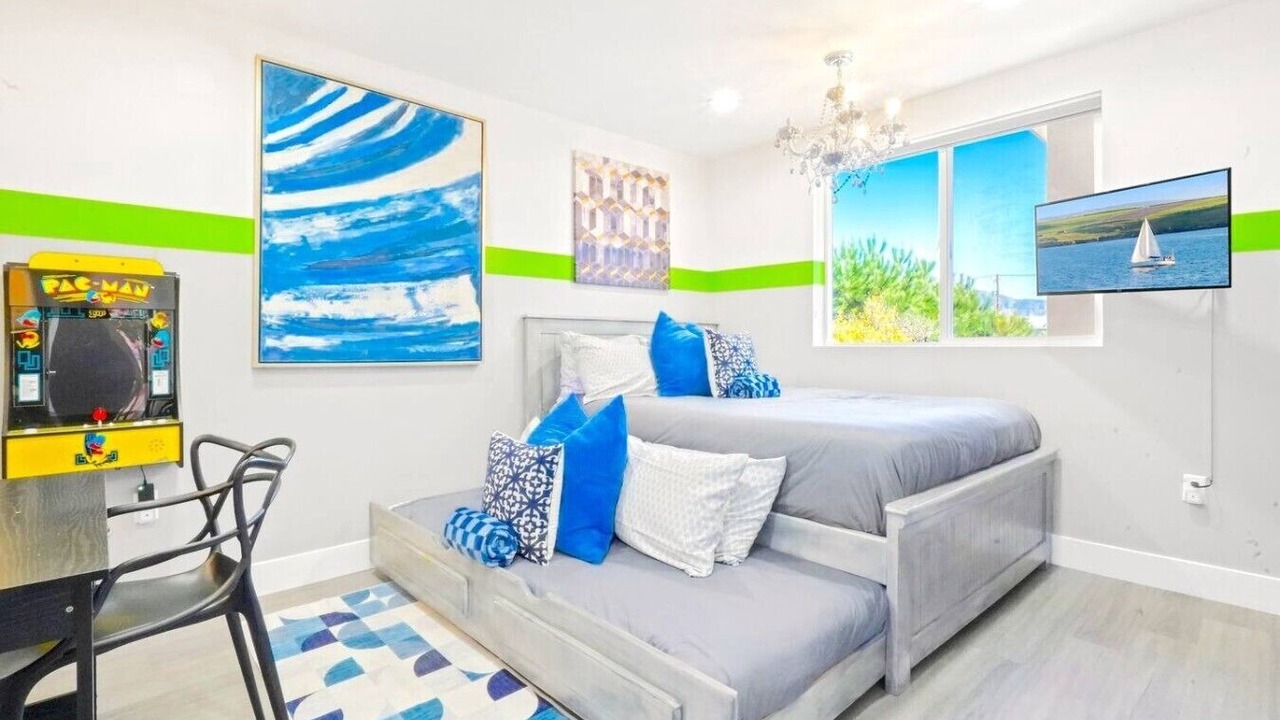 Photo of Bedroom in North Hollywood