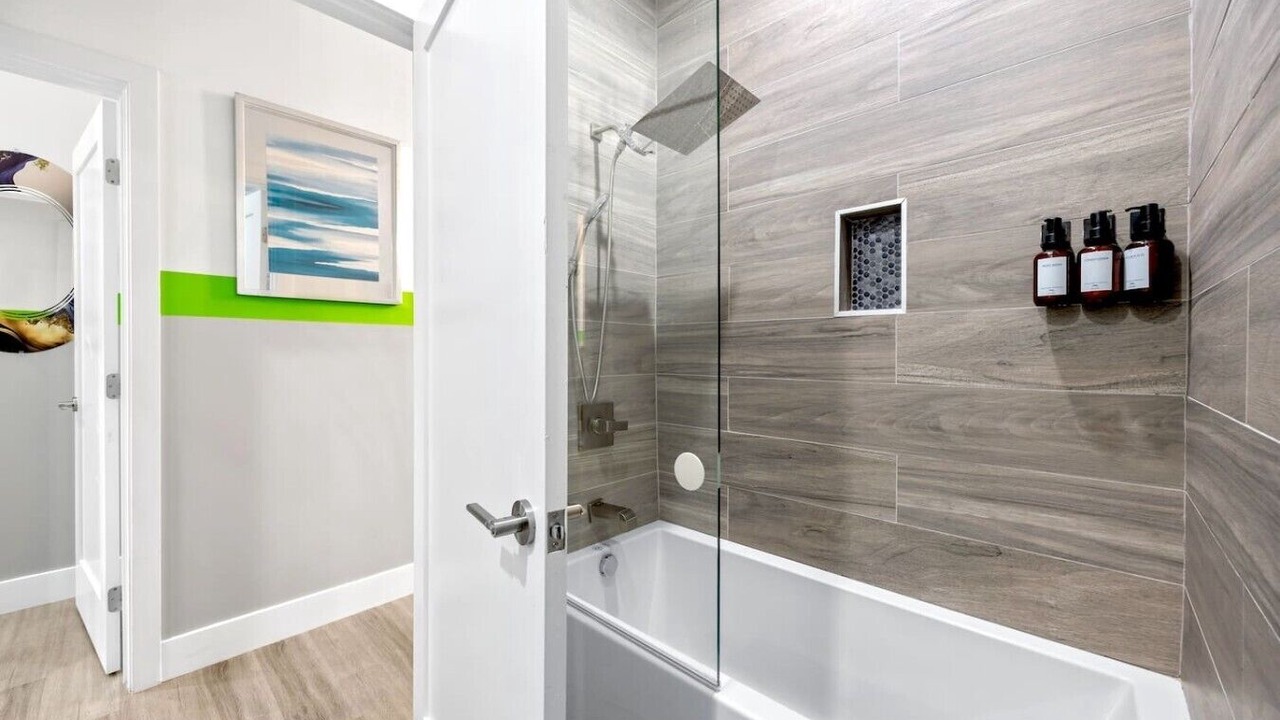 Photo of Bathroom in NoHo Arts District