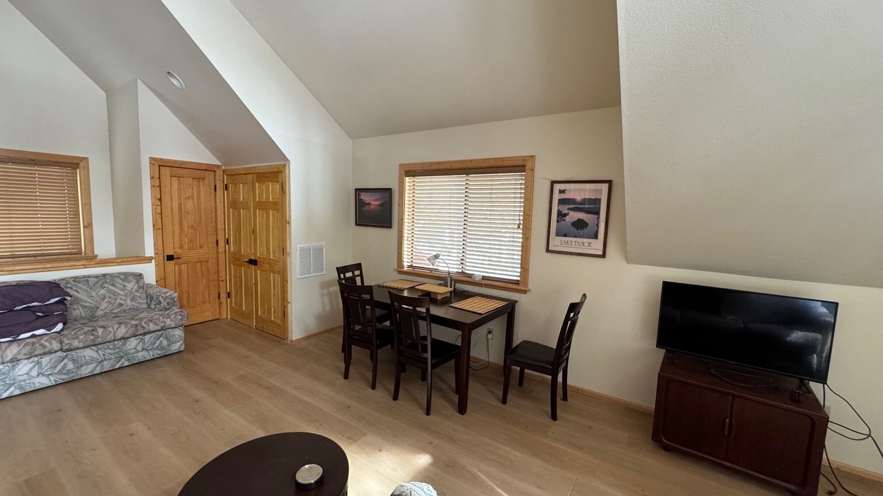 Photo of Livingroom in Truckee