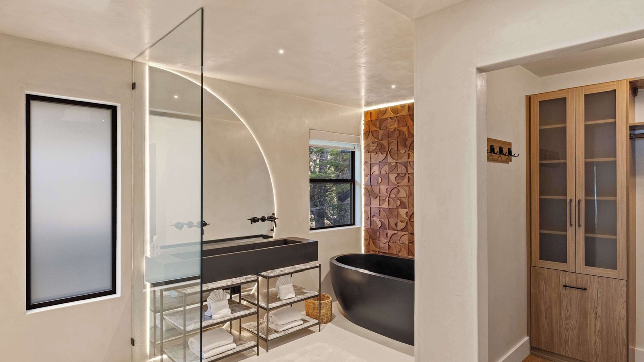 Photo of Bathroom in Del Monte Forest