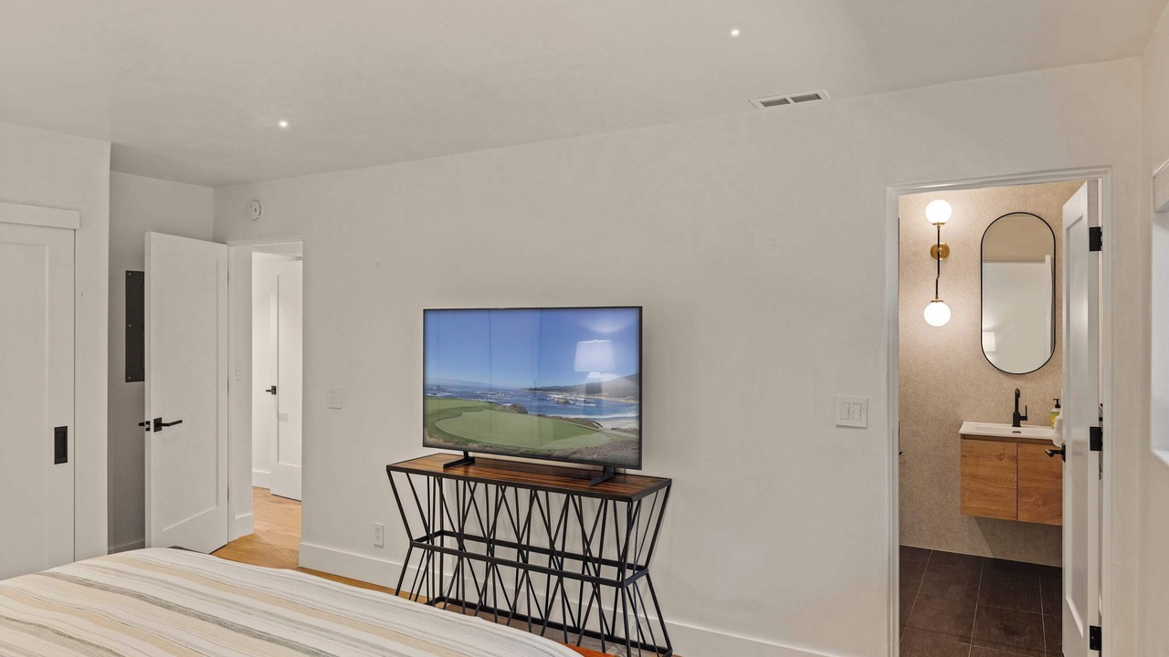 Photo of Bedroom in Del Monte Forest